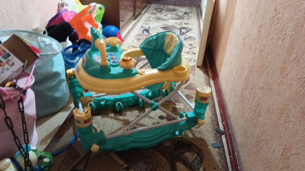 Ходунки дитячі. Толокар