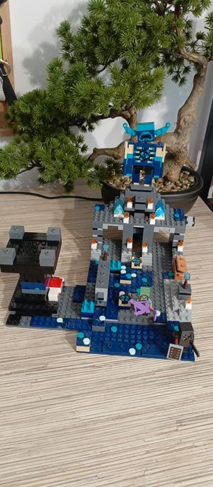 LEGO Minecraft. Bitwa w Mrocznej Głębi.
