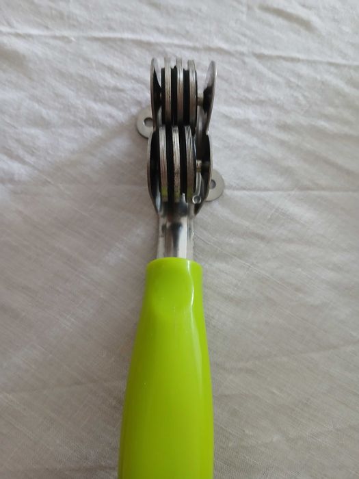 Afiador de facas em inox