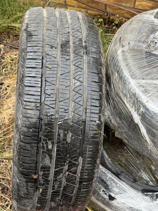 Шини 235/60R18 Continental Cross Contact ризина Всесезонка