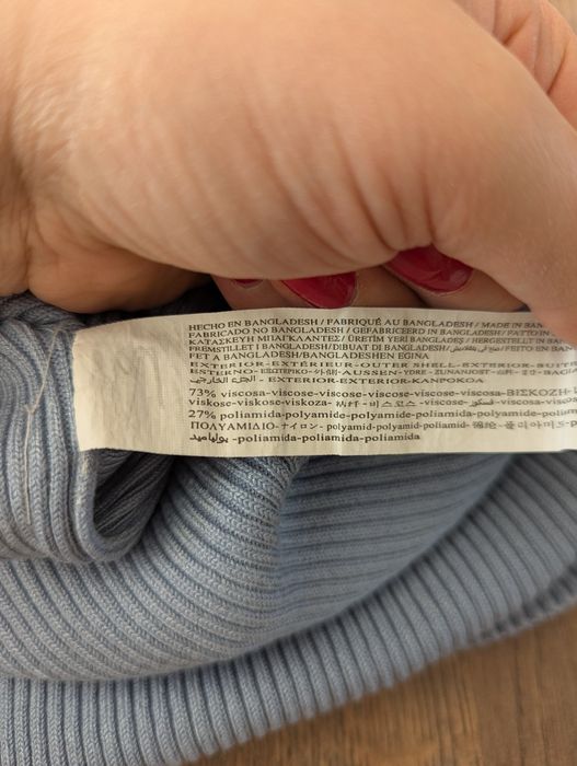 L 40 Stradivarius sukienka prążkowana elastyczna