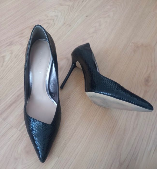 Sapatos salto alto clássicos pretos, usados 2x