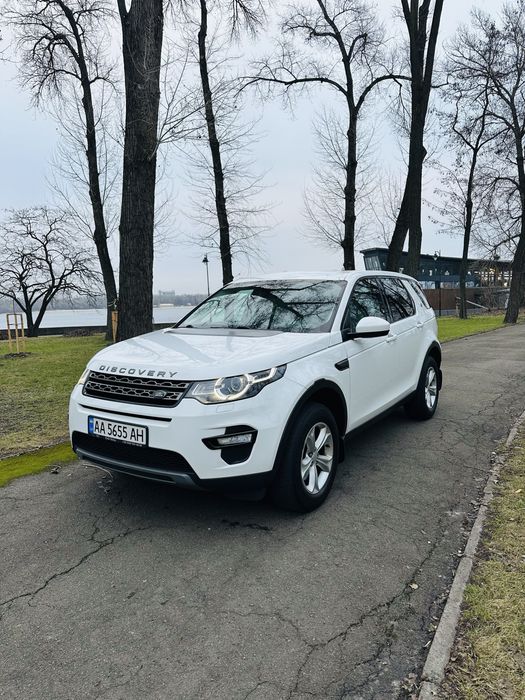 Офіційний авто,придбан в червні 2016 року на Winner Automotive.
Всього дві охайні власниці за весь час
Самий надійний двигун 2.2 л дизель
Повний привід
Розхід по місту 8 літрів,по трасі 6
Шкіряний комбінований салон
Підігрів керма
Підігрів сидінь
Підігрів лобового скла
R-CAMERA заднього огляду
Парк-троніки
Електро кришка багажника
Кнопка запуску
Клімат-контроль двозонний
Круїз-контроль
Електропривід сидінь
Поперекова підтримка
Датчик дощу
Датчик світла
Кріплення ISOFIX
Вибір режимів руху-зимовий,горний,пісок,еко-режим,стандартний
Є вся історія обслуговування авто,останнє ТО щойно зроблено,наступне через 10 тис км
Всі ключи
Два комплекта оригінальних коврів-зимовий і літній
Два комплекта гуми GOOD YEAR
Територіально Борщагівка