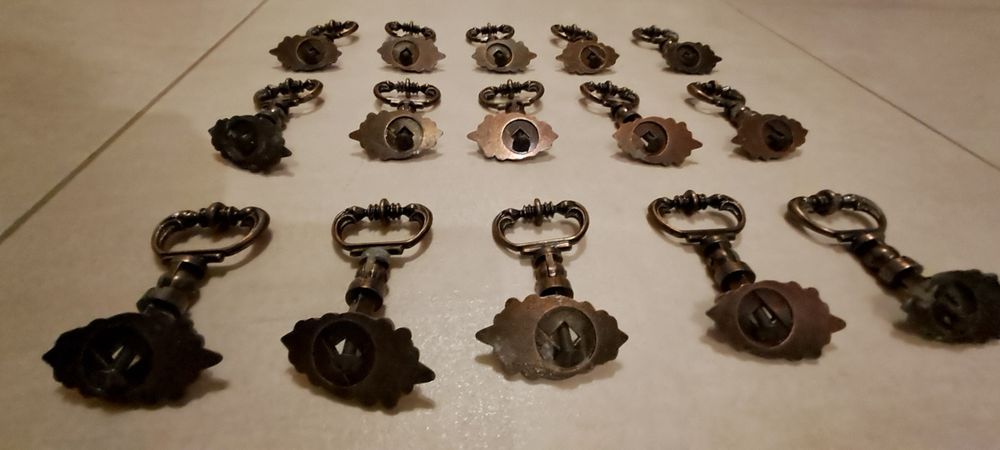 Uchwyt meblowy patynowany brąz