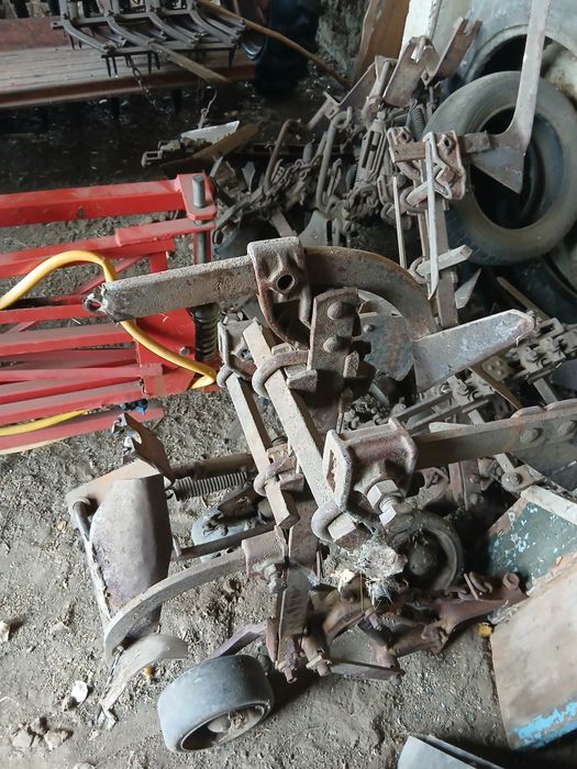 Продам культиваторні секції УСМК. КРН, кількість 9 штук.