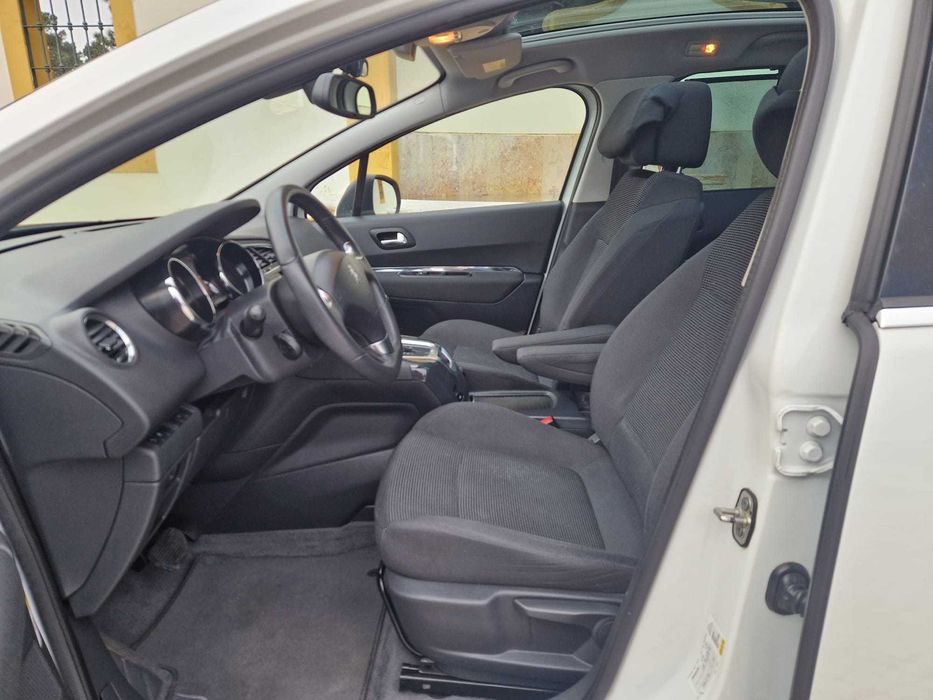 Peugeot 5008 1.6HDI 120cv Automática EAT6 NACIONAL