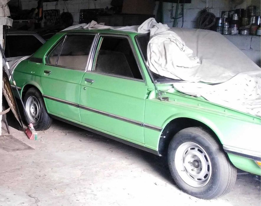 BMW 520 Clássico de 1975 de cor Verde