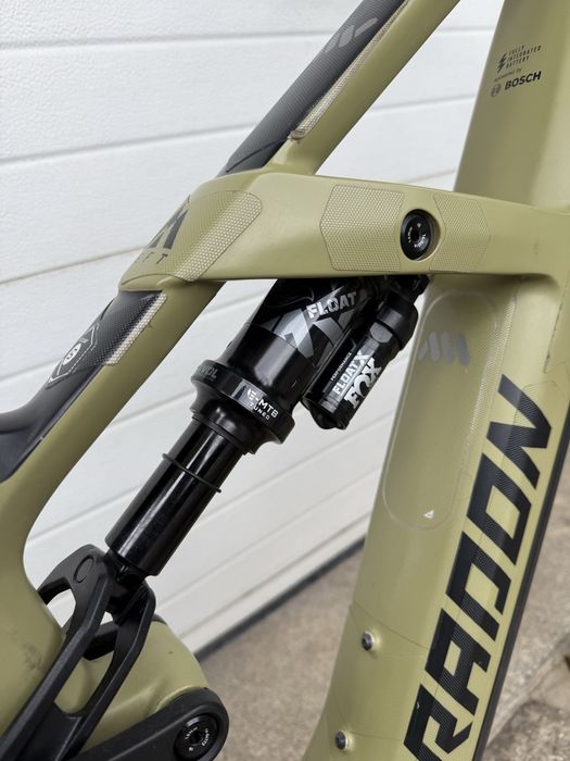 Radon Deft 8  Carbono 29’ -85nM 750W 170mm FOX