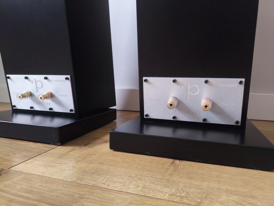 Pink Faun Stantem , Accuton , kolumny