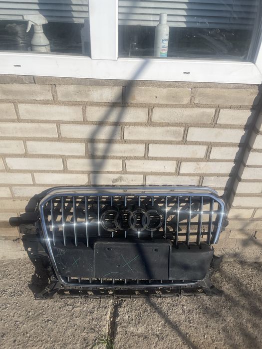 Решітка ауді ку5 2016