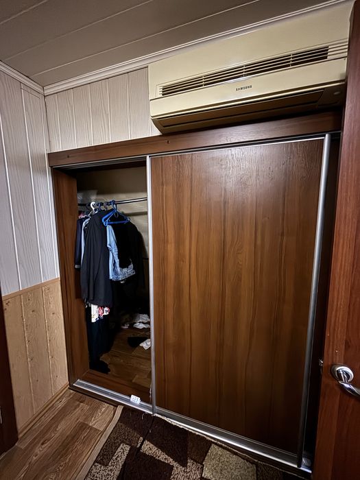 Продается хороший двухэтажный дом. Отличный район. Славянск.