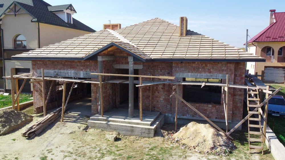 Будівництво будинків (котеджів) та комерційних споруд "під ключ"!