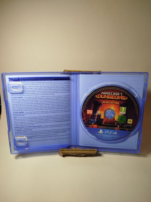 Jogo PS4 Minecraft Dungeons Hero edition