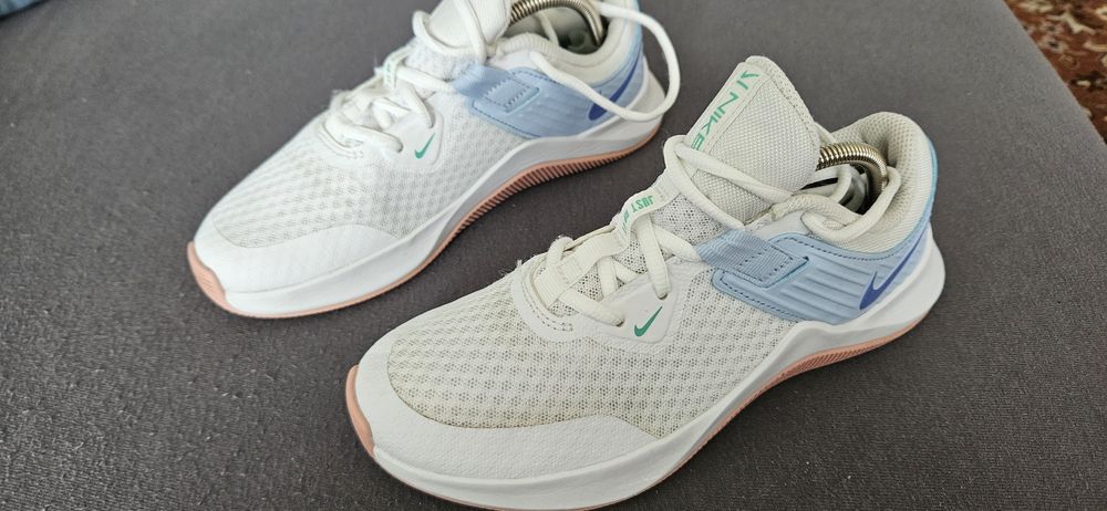 T Nike Mc Trainer buty damskie fitness