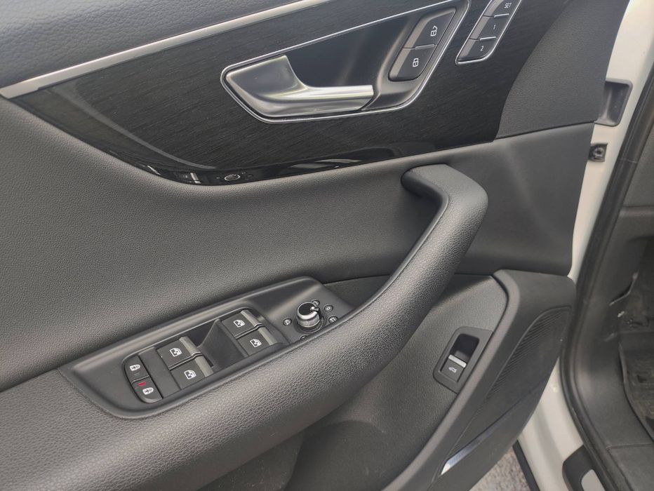 Продам власне авто Audi Q7
