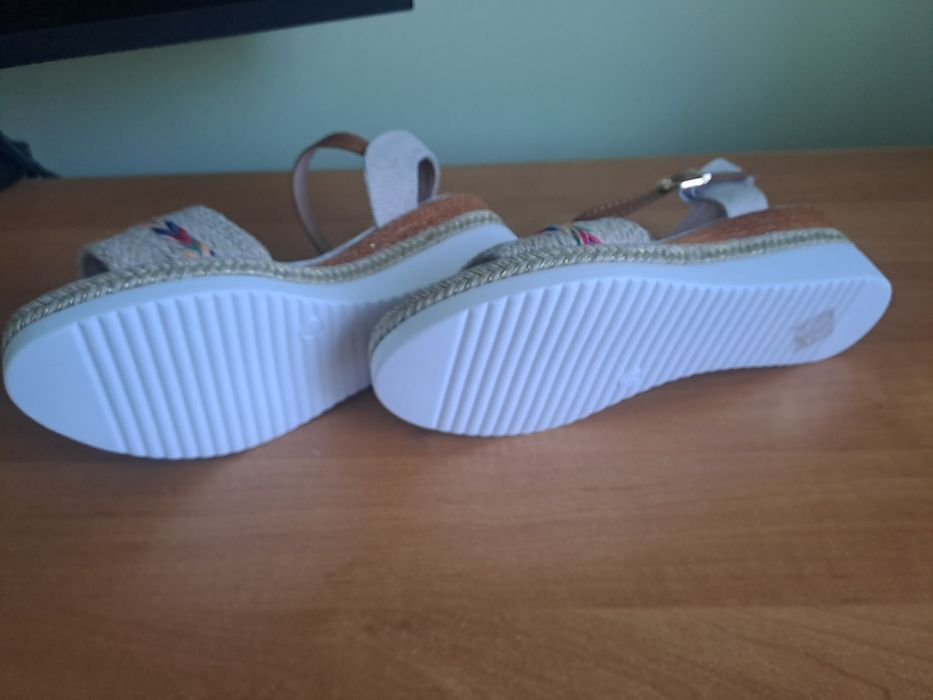 NOWE buty sandały  38