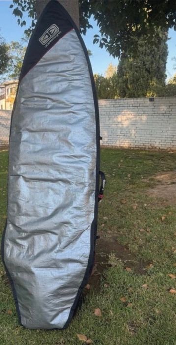 SURF BOARD 250€ : 5,9 x 32L 
TUDO INCLUÍDO : case, grip and 2 fins.