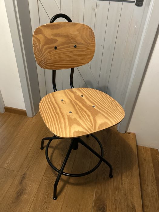 Ikea krzeslo obrotowe Kullaberg drewniane.