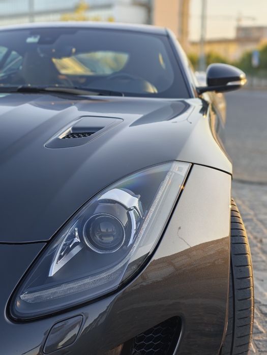 Jaguar F-Type V6S AWD