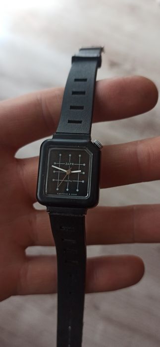 Zegarek vintage Zaria CCCP | Czarna kostka, stan jak nowy