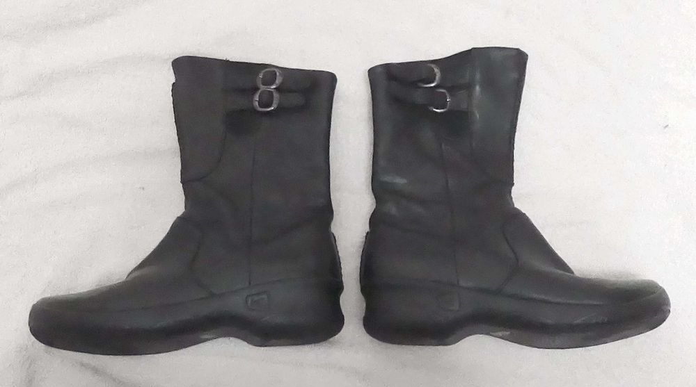 Продам новые кожанные сапожки , бренд "KEEN", черный цвет, размер 36 .