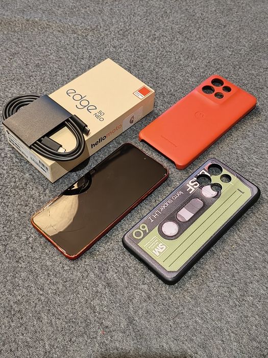 Smartfon smartphone telefon Motorola 50 Neo 12 / 512 GB. Sprawny, pękn