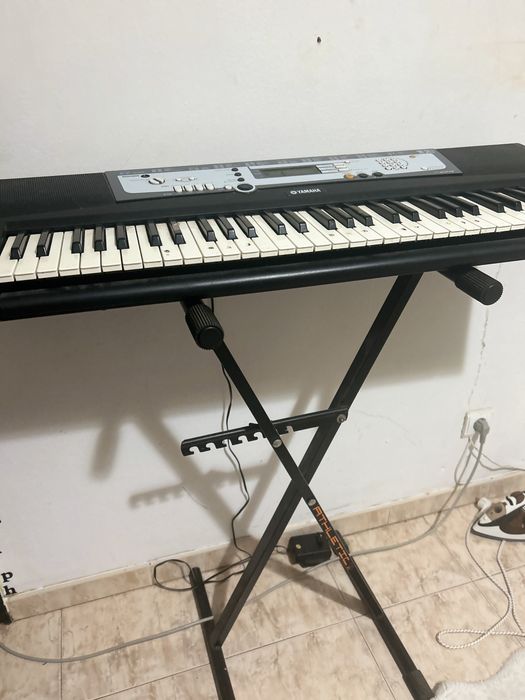 Teclado yamanha