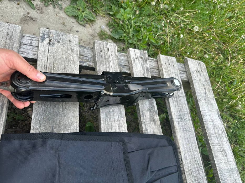 Домкрат оригінальний VW ID.4,ID.5,ID6, новий