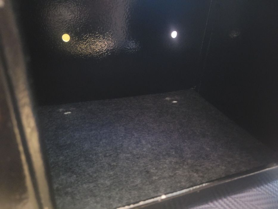 Sejf metalowy solidny