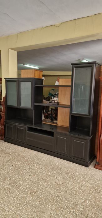 Estante de sala em preto