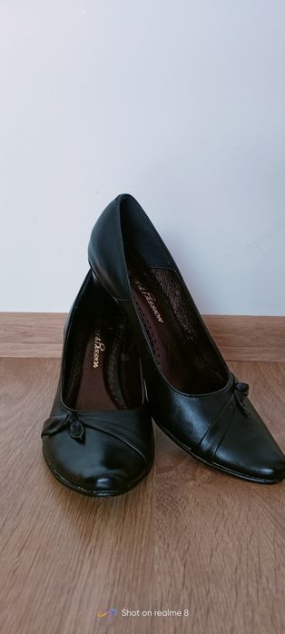 Szpilki Revex czarne r. 38