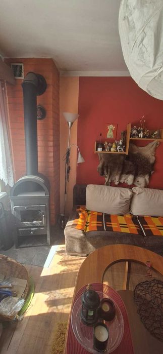 Urokliwa działka ROD 500 m² z domkiem i altanką – blisko stawu