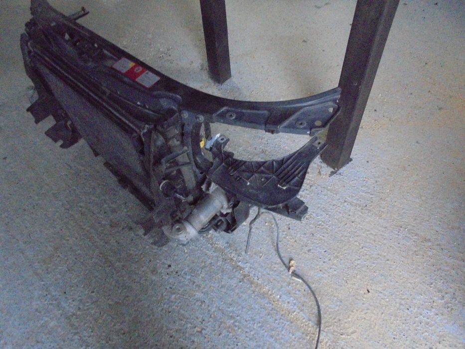 AUDI A4 B6   Pas przedni kompletny 2.0 ALT automat