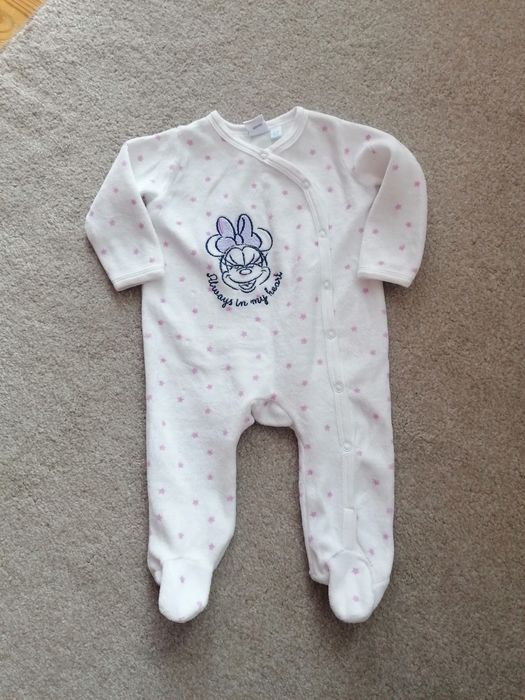 Piękne pajacyki dla dziewczynki