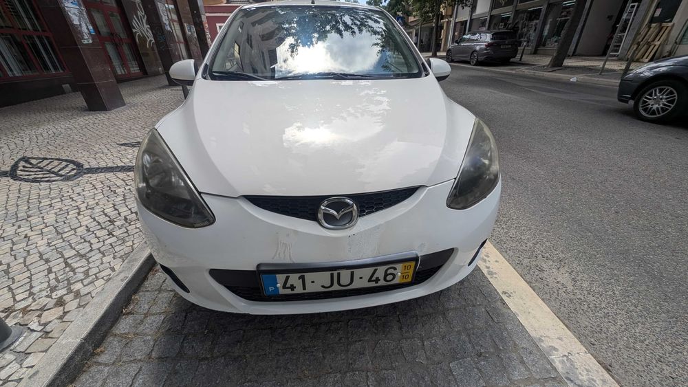 Mazda 2 1.3 gasolina +-211 mil KMS com AC 2010
