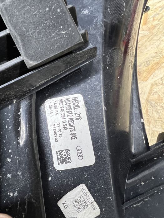 Фонарь фанарь Audi Q5 12-16 рік 8R0945093D 8R0945094D USA Америка