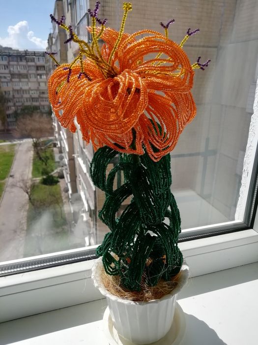 Продам цветы из бисера