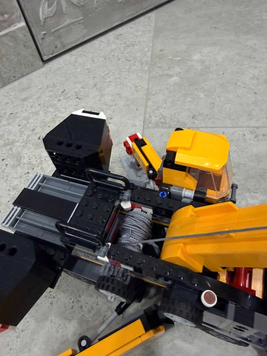 LEGO City 60409 Жовтий мобільний будівельний кран