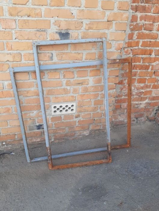 Метал листовий, рама з кутника