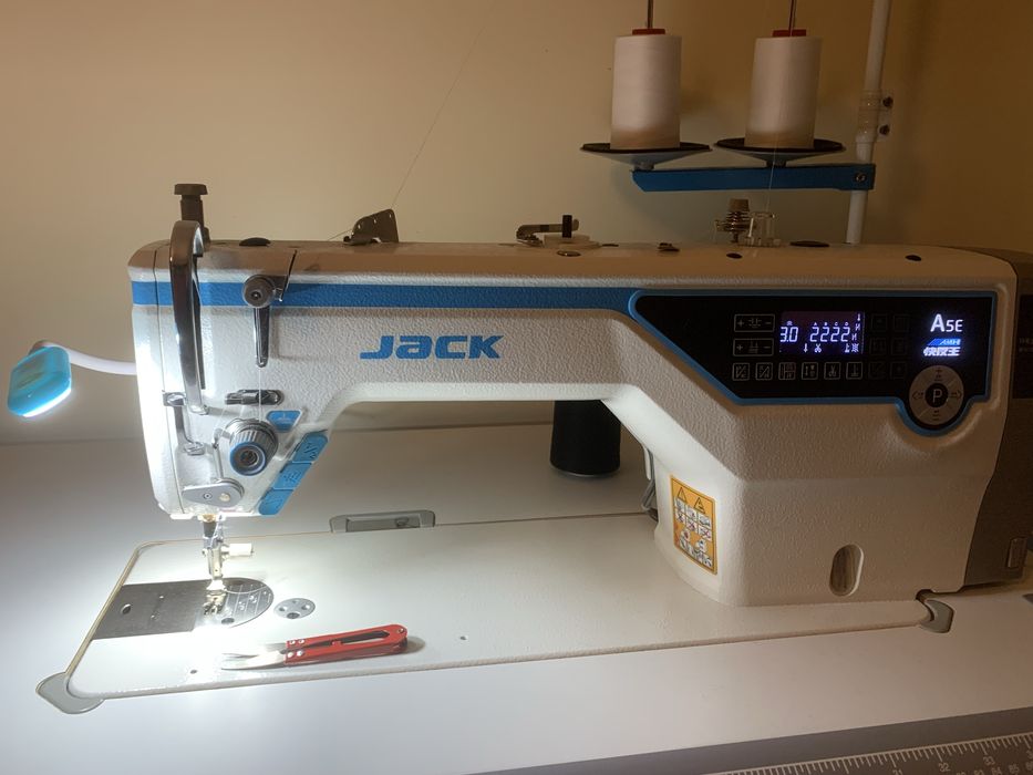 Servicos de Costura Profissional - Arranjos & Pecas por Medida