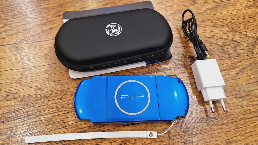PSP Sony 3000 64гиг с играми 135шт