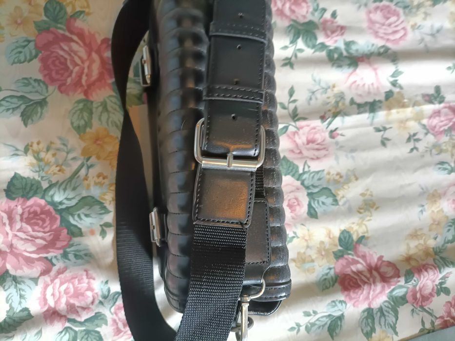 Bolsa tiracolo preta Zara
