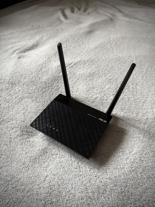 Роутер Asus RT-N12E Wireless-N300 3-in-1 Wi-Fi ROUTER