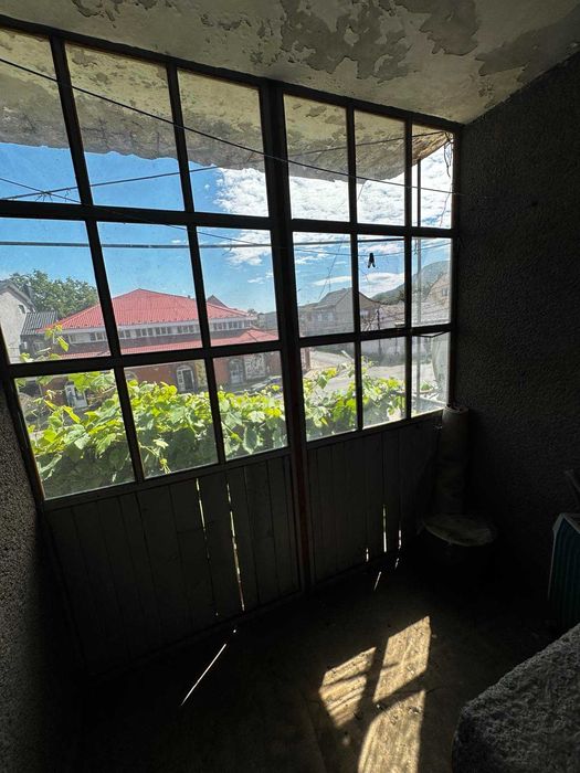 Продається 2 кімнатна квартира в м. Тячів