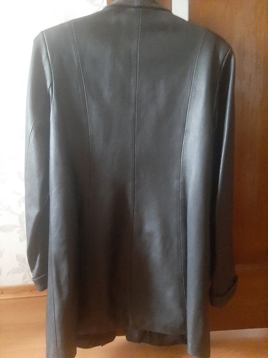 Продам женский кожанный пиджак