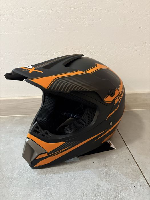 Nowy kask crossowy
