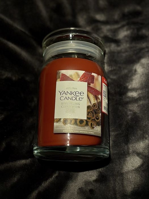 Yankee Candle Sparkling Cinnamon 567 g - NOWA