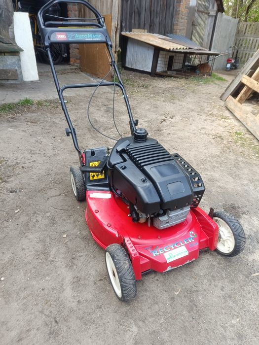 Kosiarka spalinowa do trawy Toro z napędem 53cm