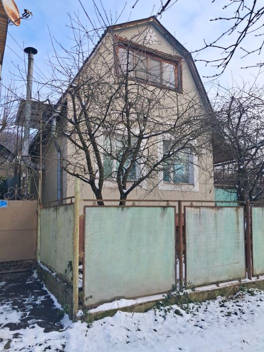 Продам дачу в Оріховиці вище бази відпочинку