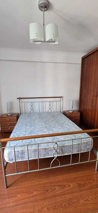 Cama de casal de ferro forjado